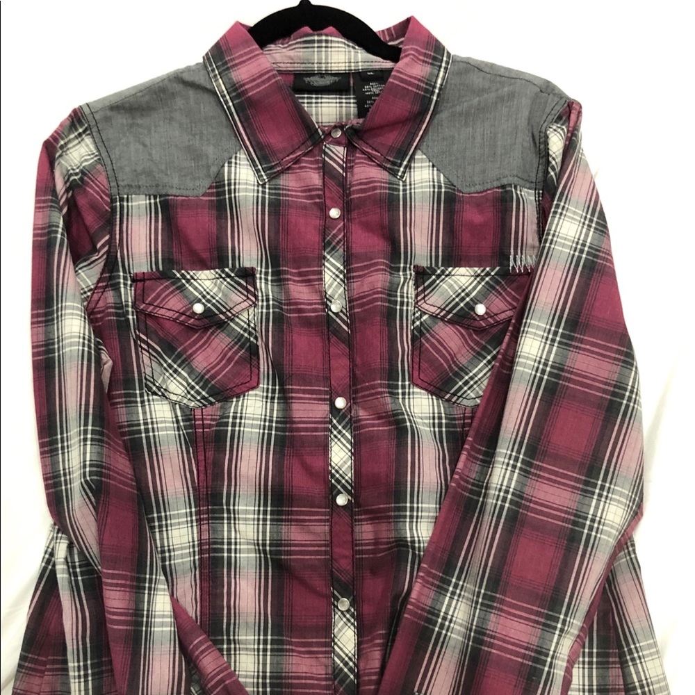 Women’s Harley Davidson long sleeve shirt size XL